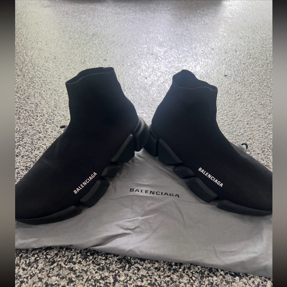 Men’s balenciaga sock shoes sneakers black like new 11